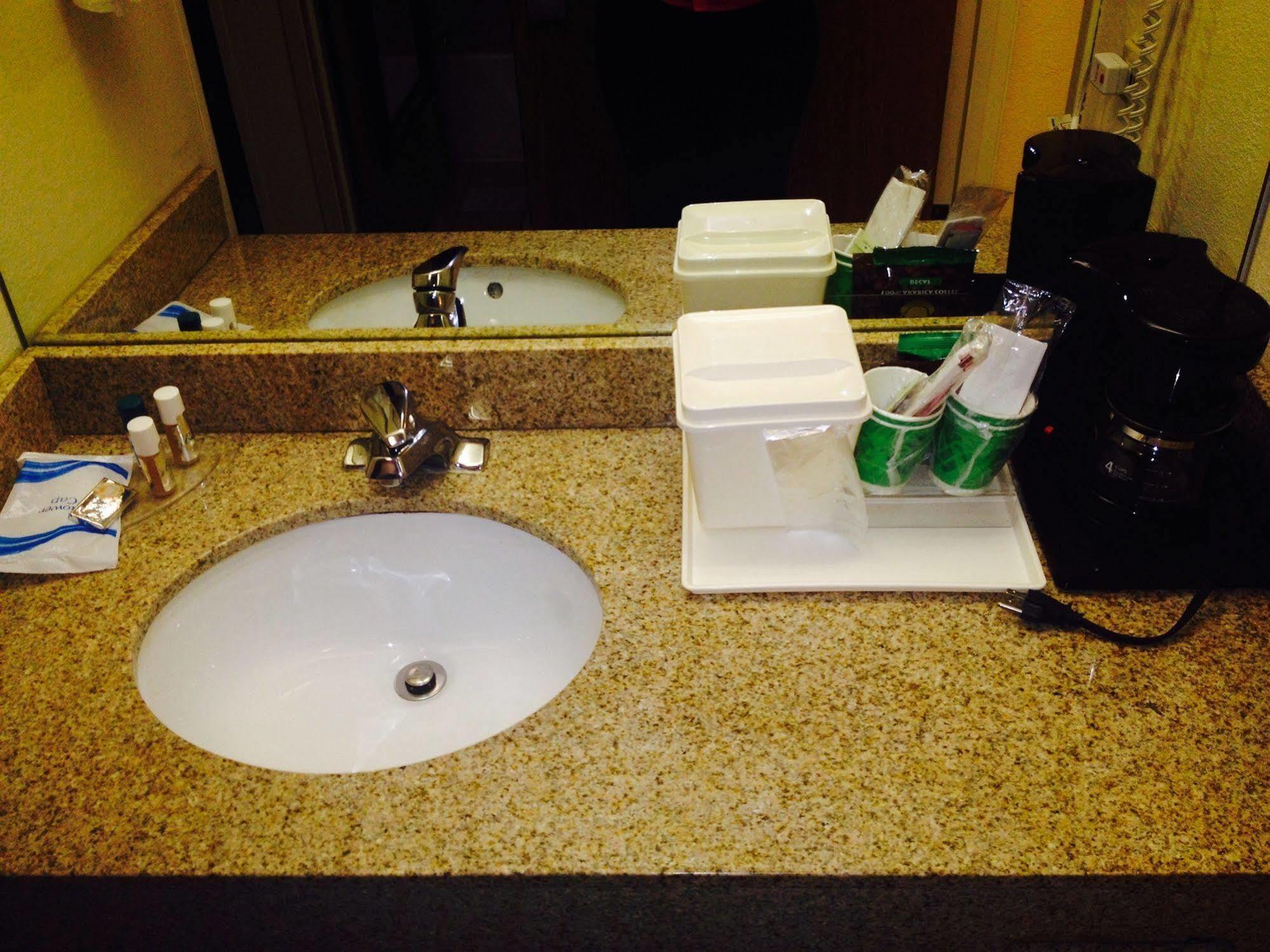 The Best Inn & Suites Markham Dış mekan fotoğraf